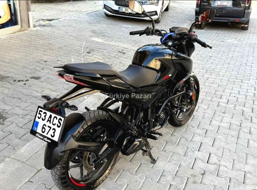 Pulsar bajaj n250 2023 model