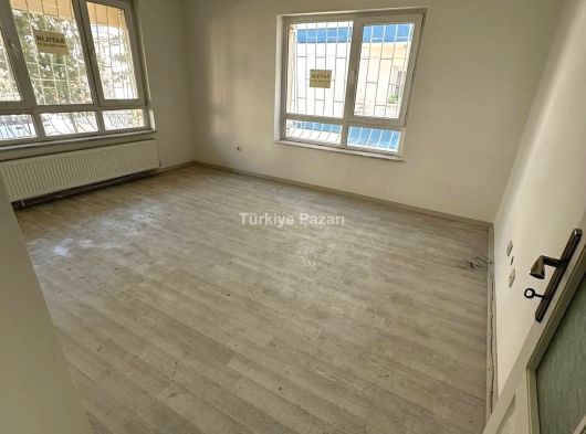 MAMAK KAYAŞ MAHALLESİ TREN İSTASYONU MUHTARLIK DİBİNDE SATILIK 2+1