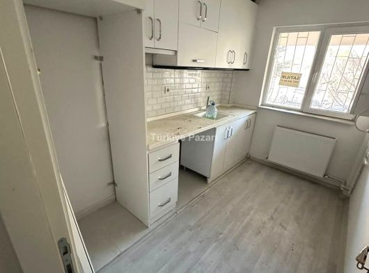 MAMAK KAYAŞ MAHALLESİ TREN İSTASYONU MUHTARLIK DİBİNDE SATILIK 2+1