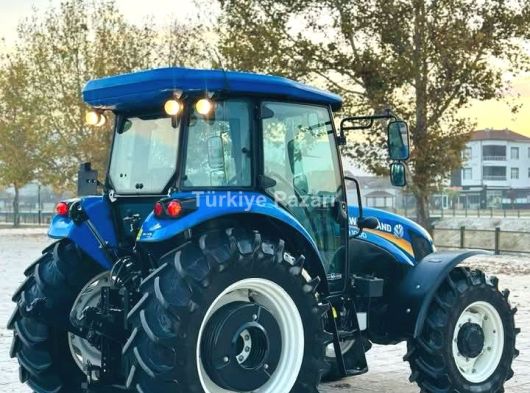 Satılık New Holland TD100D 2024 600 satte temiz mal ortada