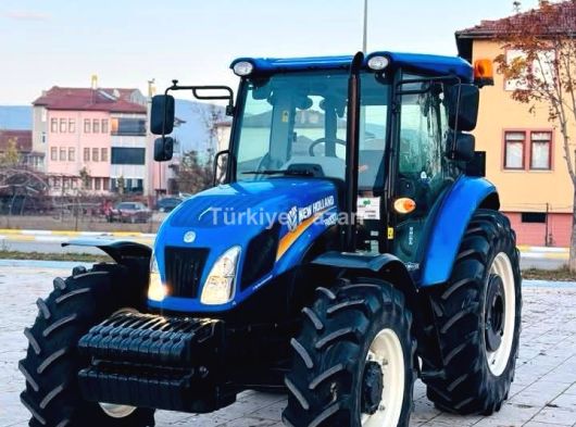 Satılık New Holland TD100D 2024 600 satte temiz mal ortada