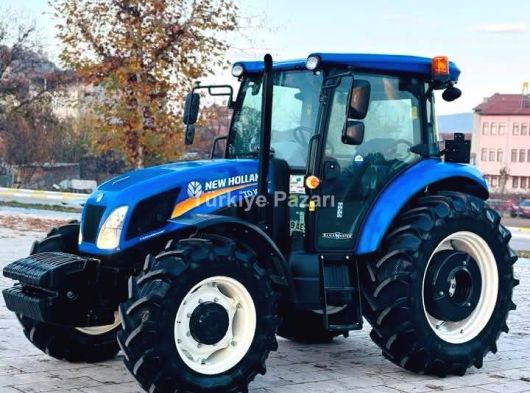 Satılık New Holland TD100D 2024 600 satte temiz mal ortada