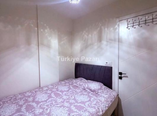 ÇINARDA ÖN CEPHE BALKONLU EŞYALI FIRSAT 1+1 SATILIK APART