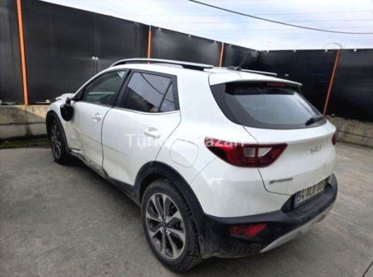 AZ HASARLI KIA STONIC PRESTIGE 1.4 100 AT 2022 TAMPON