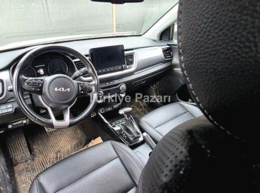 AZ HASARLI KIA STONIC PRESTIGE 1.4 100 AT 2022 TAMPON