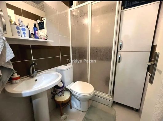 **POYRAZ DÜĞÜN SALONU DİBİ 1. KAT GENİŞ KULLLANIŞLI FİYAT DÜŞTÜ!!**