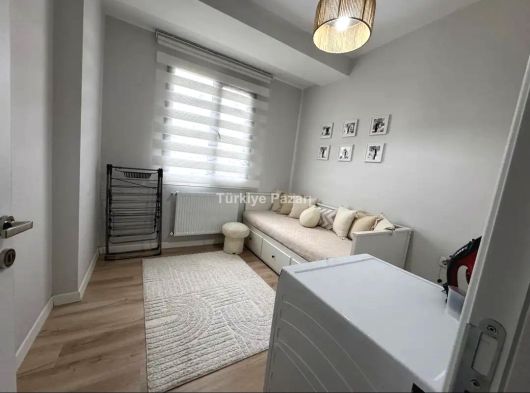 ÇEÇENDEN RUMELİ DE CADDE CEPHE 2+1 KİRALIK DAİRE MASRAFSIZ EBEVEYN BANYOLU