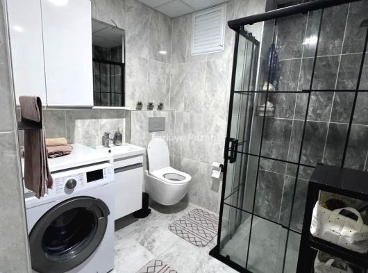 ÇEÇENDEN RUMELİ DE CADDE CEPHE 2+1 KİRALIK DAİRE MASRAFSIZ EBEVEYN BANYOLU