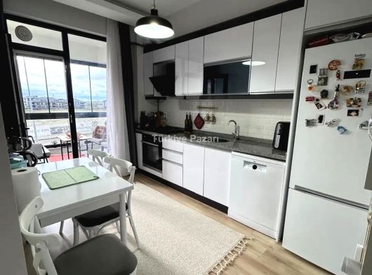 ÇEÇENDEN RUMELİ DE CADDE CEPHE 2+1 KİRALIK DAİRE MASRAFSIZ EBEVEYN BANYOLU