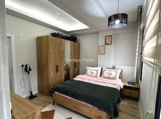 ÇEÇENDEN RUMELİ DE CADDE CEPHE 2+1 KİRALIK DAİRE MASRAFSIZ EBEVEYN BANYOLU
