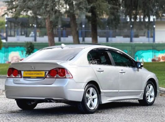 HONDA CİVİC FD6 1.6 İ-VTEC ELEGANCE SANRUF