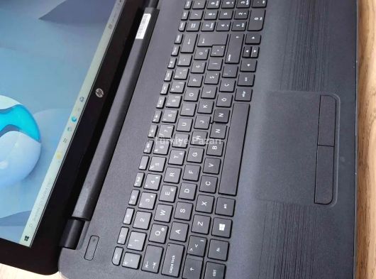 HP İ3 5.NESİL 4GB RAM 2GB E.KARTI 128GB SSD HD 4 SAAT ŞARJ TEMİZ SORUNSZ UYGUN FİYAT