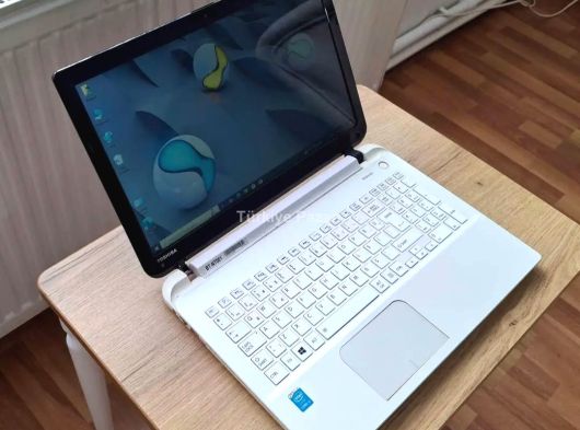 TOSHİBA İ5 5.NESİL 8GB RAM 2GB HARİCİ 4GB DAHİLİ TOP.6GB E.KARTI 240GB SSD HD 4SAAT ŞARJ TEMİZ SRNSZ