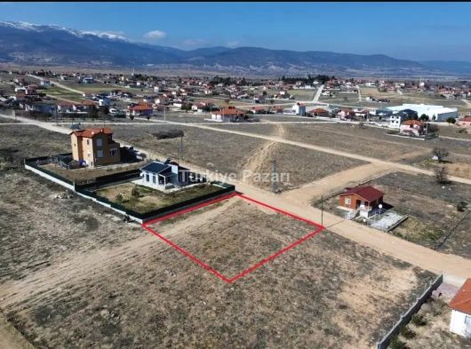 KORKUTELİ BOZOVA ATEŞİNTEPEDE 645 M2 UYGUN FİYATLI PARSEL