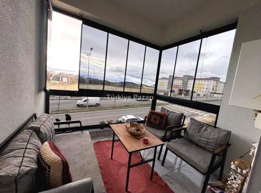 ÇORLU RUMELİ MAHALESİ CADDE CEPHE 2+1 EBEVEYN BANYOLU DAİRE