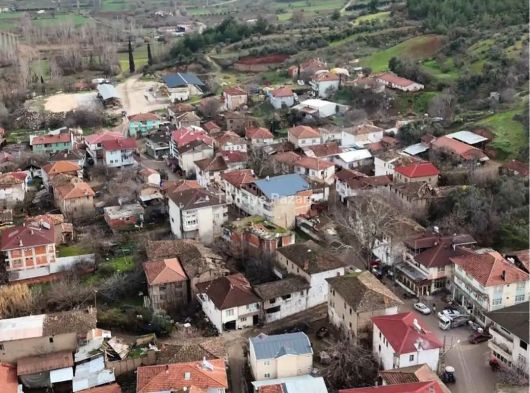 OSMANELİ SOĞUCAKPINAR KÖYÜ RESMİ YOLLU 700 M2 ARAZİ