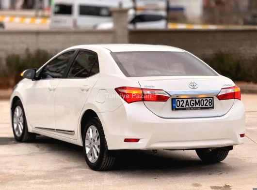 2015 model Toyota Corolla advance 1.6