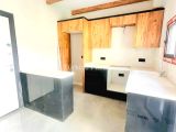 Kuşadası Davutlar’da Taş Kaplama Özel Havuzlu Müstakil Villa