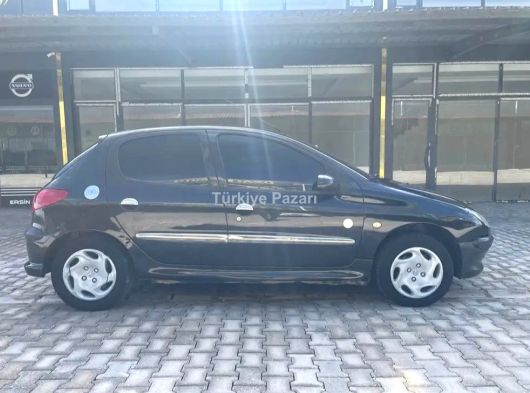 Sahibinden Çok Temiz 2006 Model Peugeot 206 1.4 HDİ x-Desing Paket Düşük KM Uygun Fiyata