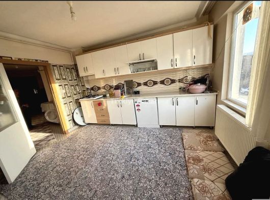 MAMAK ŞAHAPGÜRLER MAHALLESİ ÜREGİL MİLLET BAHÇESİ ÖNÜNDE YENİ BİNA 3+1 