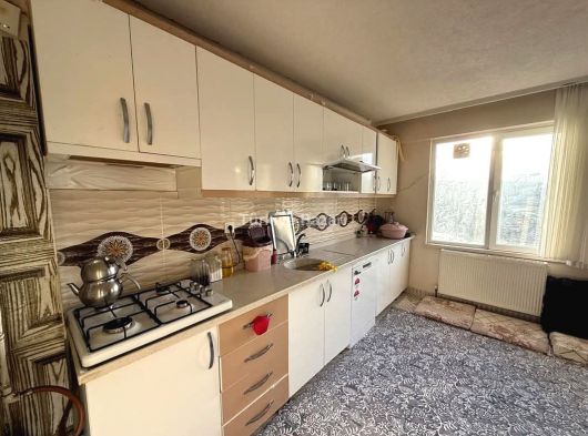 MAMAK ŞAHAPGÜRLER MAHALLESİ ÜREGİL MİLLET BAHÇESİ ÖNÜNDE YENİ BİNA 3+1 