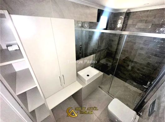 BURHANİYE PELİTKÖYDE AYGÜLDEN SIFIR TAM BAĞIMSIZ HUZUR VE KONFORA ADIM ATACAĞINIZ SATILIK 4+1 VİLLA