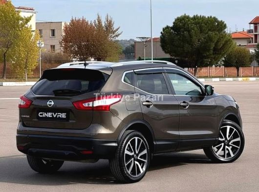 2016 model 1.6 Nissan Qashqai 1.6 dCi Platinum Premium Pack