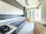 Antalya Kepez V.Esentepe 'de Havuzlu Sitede Sıfır 2+1 Daire