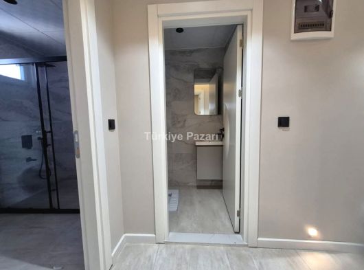 Antalya Kepez V.Esentepe 'de Havuzlu Sitede Sıfır 2+1 Daire