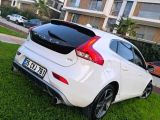 ORJİNAL HATASIZ DEGİSENSİZ BOYASİZ VOLVO V40 R DEİSİNG FULL SERVİS BAKIMLI MASRAFSIZ DİZEL OTOMATİK