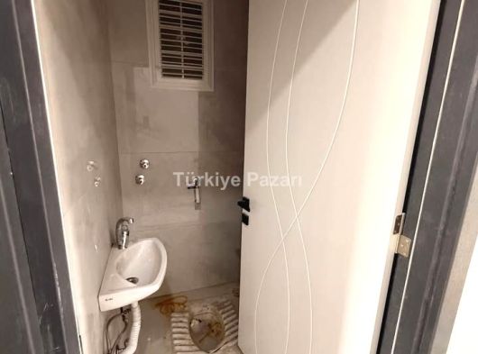 KATTA TEK SIFIR ASANSÖRLÜ HERŞEYİ AYRI 2+1 DAİRE