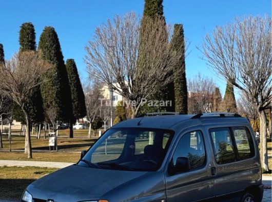 2000 MODEL PEUGEOT PARTNER 1.9 MOTOR 
