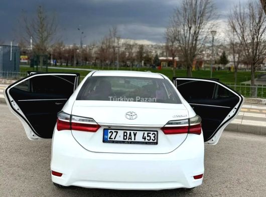 Toyota corolla ağır hasar kaytlı 2016 OTOMATİK 14.D4D
