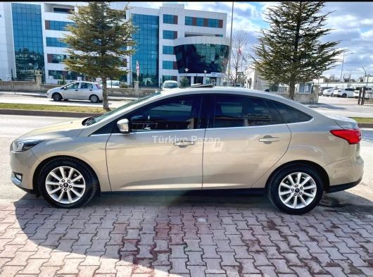 2017 FORD FOCUS