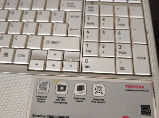 İLK SAHİBİNDEN TOSHİBA SATELLİTE C660 LAPTOP