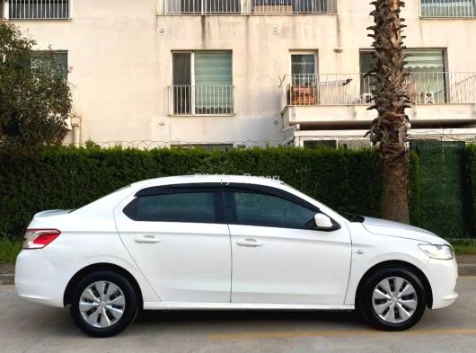Emsalsiz temizlikte 2015 model Pegeout 301 1.6 HDİ Active