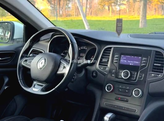 ACİL ACİL 2019 MEGANE TOUCH 1.5 DİZEL İLK SAHİBİNDEN TRNİN EN UYGUNU 145 KM