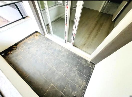 GÖMEÇ ÇAM SOKAKTA UYGUN FİYATA SATILIK 3+1 DAİRE