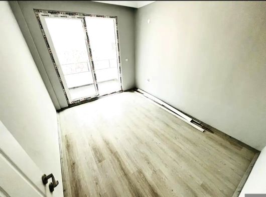 GÖMEÇ ÇAM SOKAKTA UYGUN FİYATA SATILIK 3+1 DAİRE