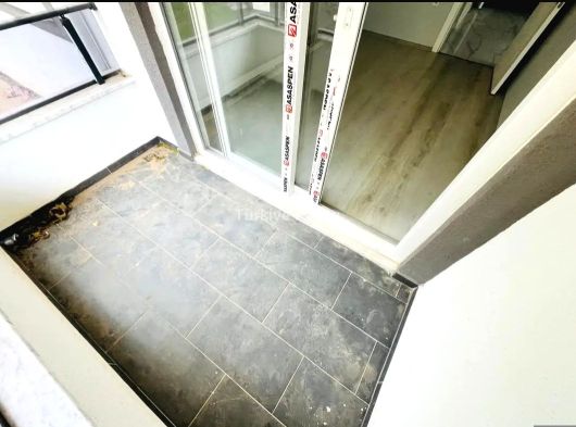GÖMEÇ ÇAM SOKAKTA UYGUN FİYATA SATILIK 3+1 DAİRE