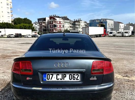 Audi A8 4.2