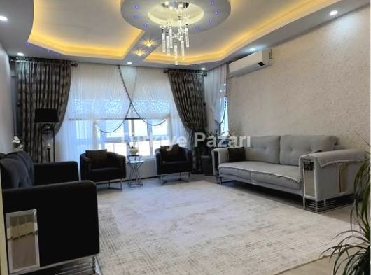 SATILIK 4.5+1 NET 225 METRE OTURUMA SAHİP İSKANLI HASARSIZ TÜM RESMİ KURUM KREDİLERİNE UYGUN DAİRE