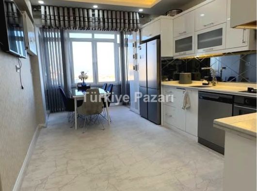 SATILIK 4.5+1 NET 225 METRE OTURUMA SAHİP İSKANLI HASARSIZ TÜM RESMİ KURUM KREDİLERİNE UYGUN DAİRE