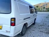 2001 Mitsubishi L300
