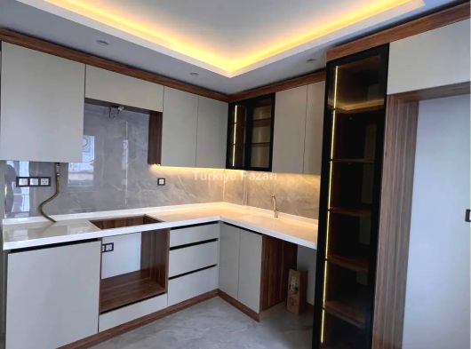 MANİSA ARDA MAH 3+1 ARA KAT MERKEZİ KONUMDA SATILIK FIRSAT DAİRE