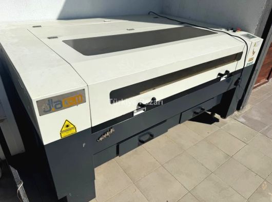 Diacam lazer kesim makinesi 150W 160 cm