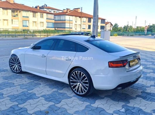 2012 yeni 13 LED'li KASA AUDİ A5 2.0 TDI SLİNE DEGİŞENSİZ 177 LİK YENİ KASA FUL HAREKETLİ KOLTUK BEL