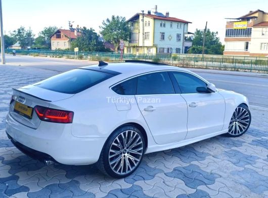 2012 yeni 13 LED'li KASA AUDİ A5 2.0 TDI SLİNE DEGİŞENSİZ 177 LİK YENİ KASA FUL HAREKETLİ KOLTUK BEL
