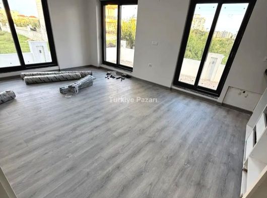 SATILIK 1+1 DAİRE DÖŞEMALTI YENİKÖY MAH ÇOK GENİŞ FERAH DAİRE