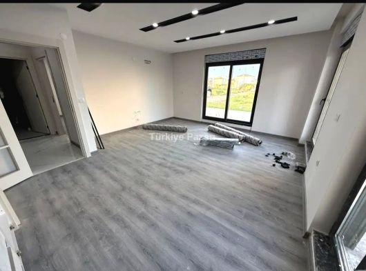 SATILIK 1+1 DAİRE DÖŞEMALTI YENİKÖY MAH ÇOK GENİŞ FERAH DAİRE